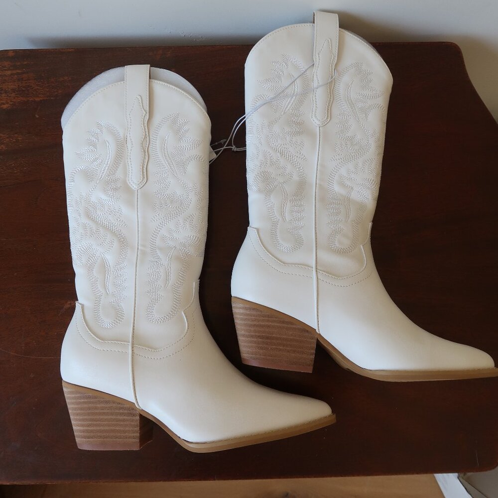 ALTAR'D STATE White Cowboy boots US 6